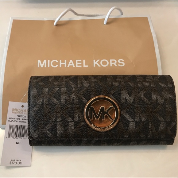 Michael Kors Handbags - Michael Kors Wallet